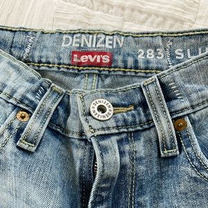 SOLD Distressed retro Levi jeans